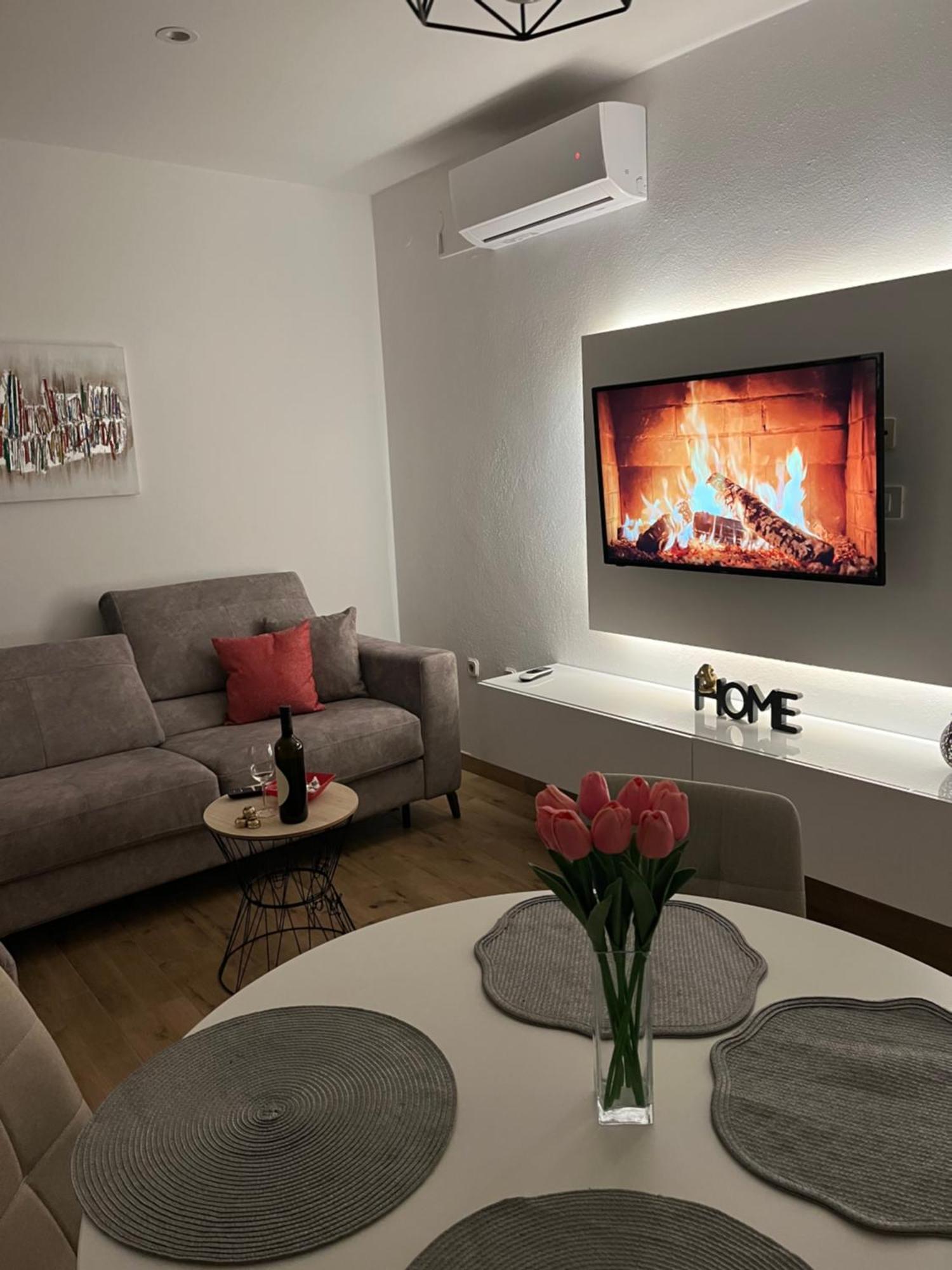 Apartmani Tomeri Starigrad Paklenica Exteriör bild