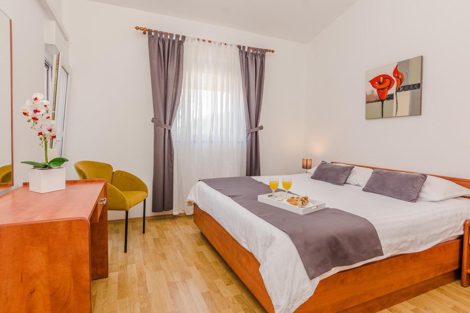 Apartmani Tomeri Starigrad Paklenica Exteriör bild